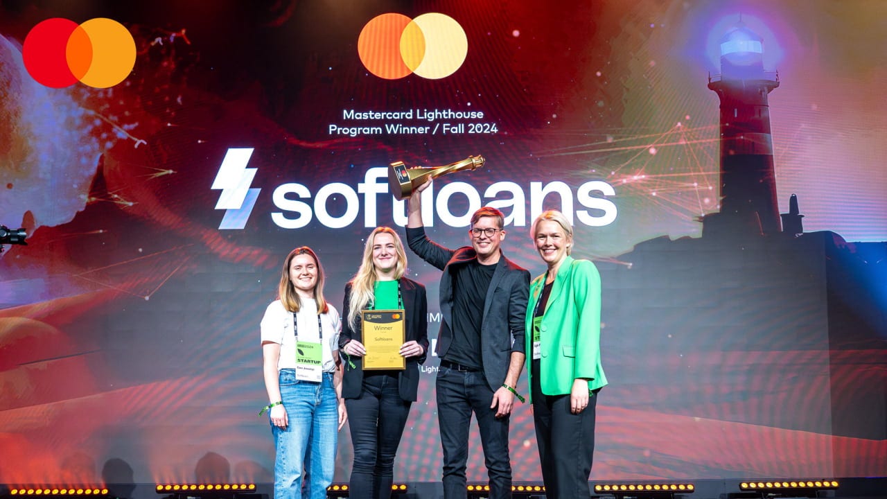 softloans team award stage winners 2024