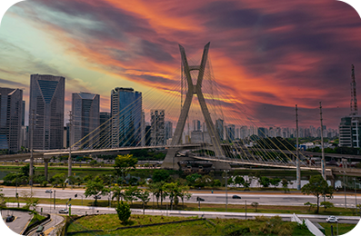 São Paulo au coucher du soleil.