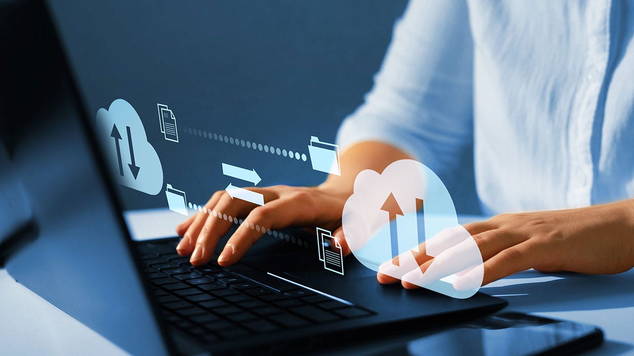 Intercambia información y datos con la tecnología en la nube de internet.