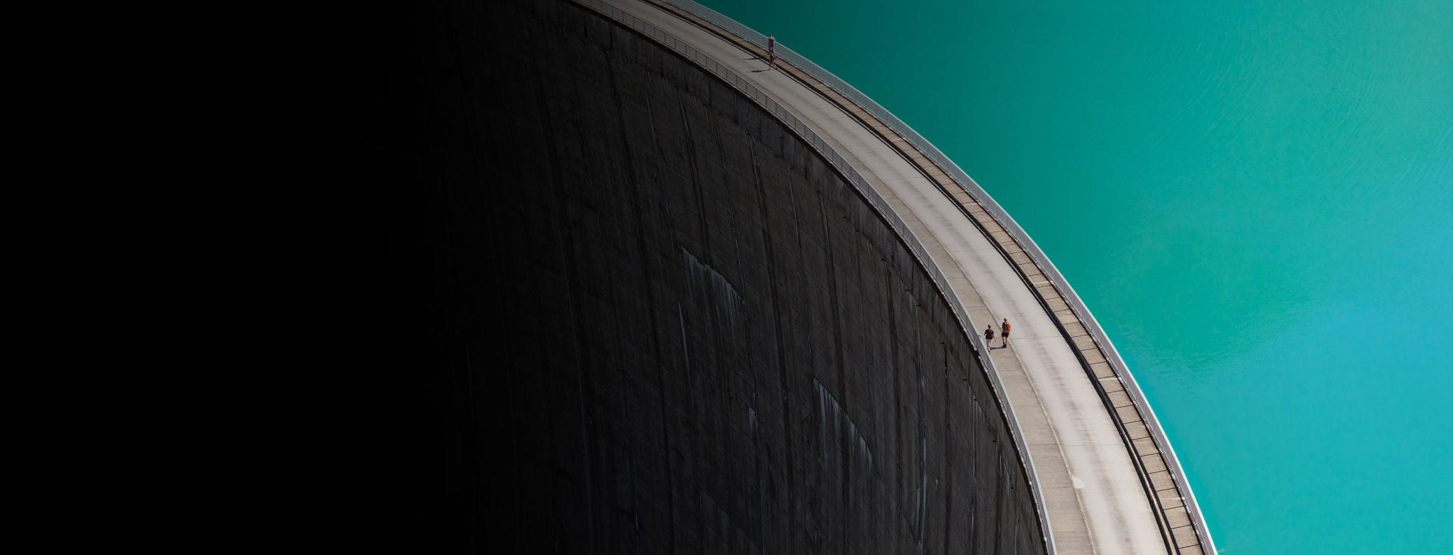 Picture of a dam